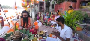 haridwar news  पार्थिव शिवलिंग की पूजा अर्चना करने से मनोवांछित फल की होती हैं प्राप्ति : महंत रवि पुरी